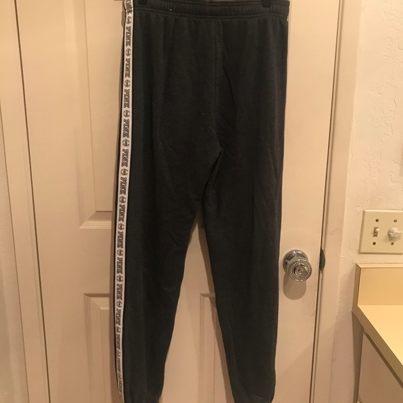 VS/PINK campus sweat pants - Picture 5 of 6